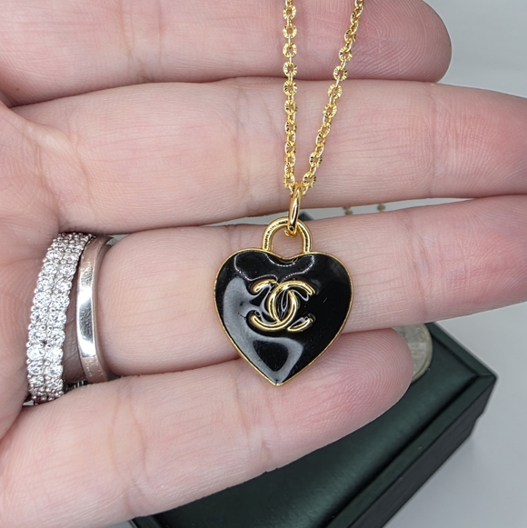 CHANEL Gold and Black Heart Pendant Necklace - Picture 2 of 5